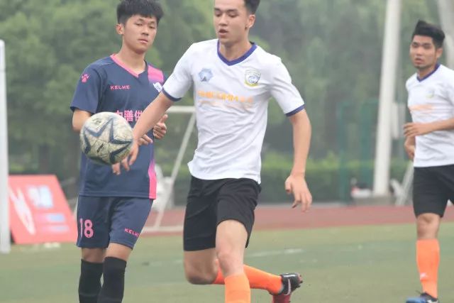 亚运会动态：乒乓球对决中日 豪杰张展硕力争多金